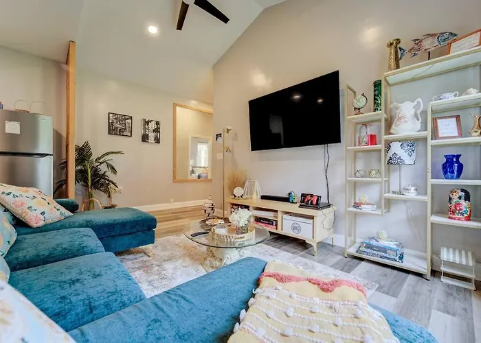 The Little Villa - 2Bed 1Bath Private Suite